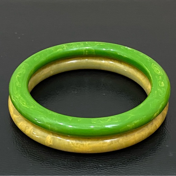 Vintage Green & Yellow Swirl Marbled Bakelite Bangle Bracelet Set - Picture 9 of 12